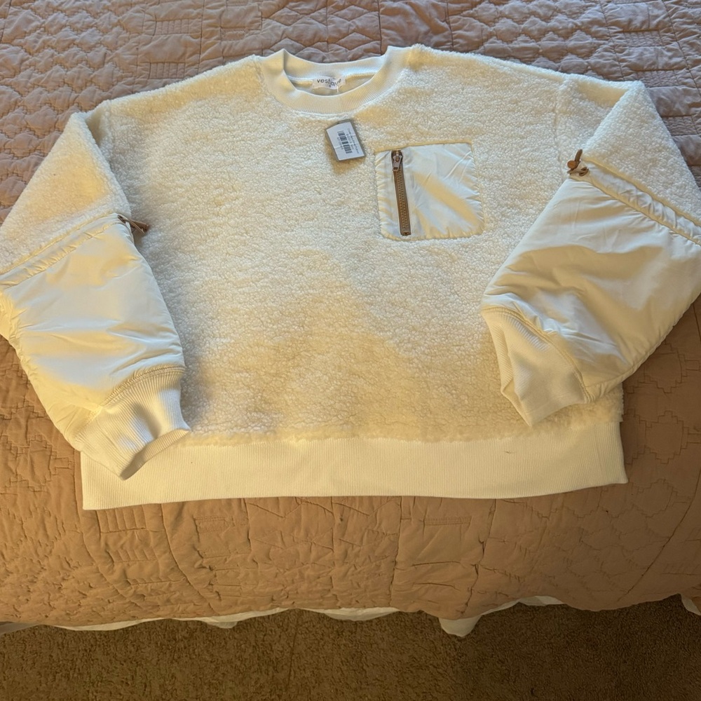 Vestique cooler days ahead pullover